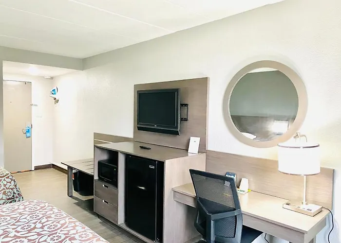 Days Inn By Wyndham Sharonville