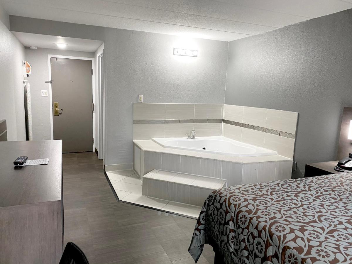 Days By Wyndham Hotel Sharonville