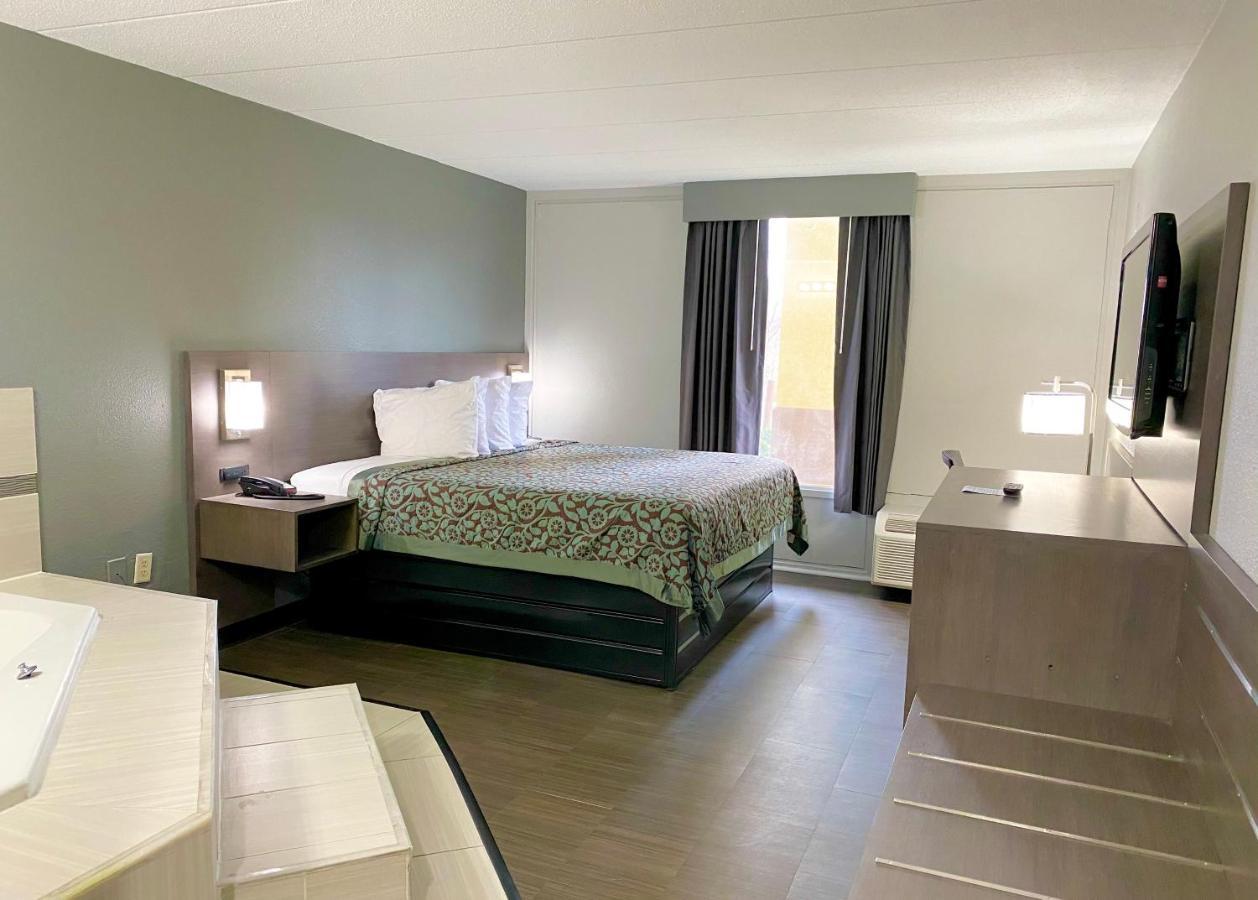 Days By Wyndham Sharonville