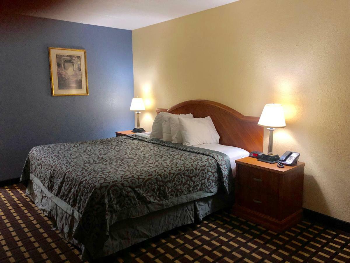 Days By Wyndham Hotel Sharonville